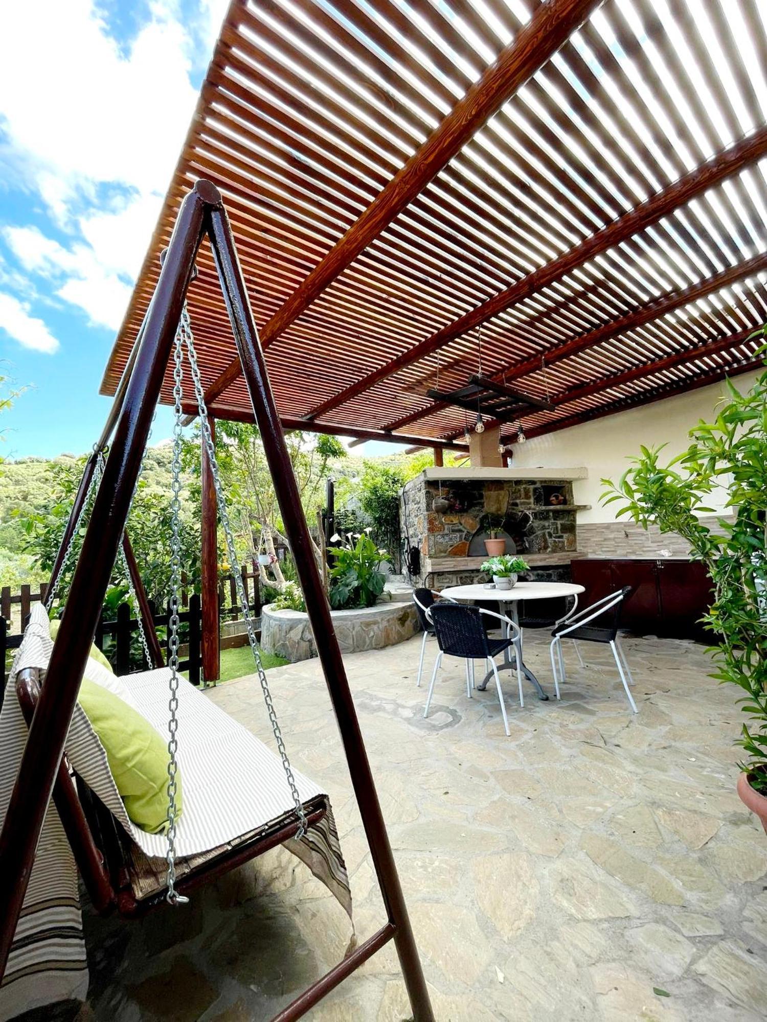 Вілла Platipodi Stone House Nikithianos Екстер'єр фото